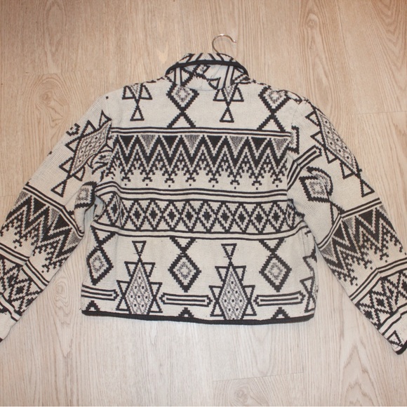 Tribal Patterned Black and White Jacket - Picture 2 of 3